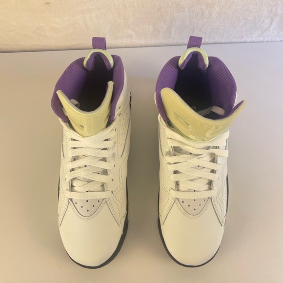 Jordan MVP (GS)|size 6.5y| unisex shoes - Picture 7 of 10